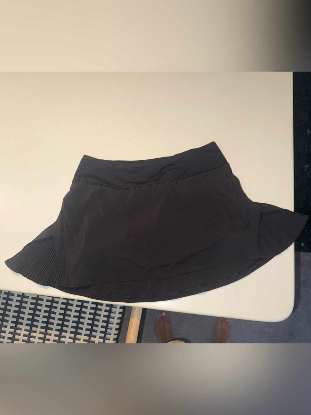 Lululemon Play Off the Pleats skirt Size 4 Black EUC
